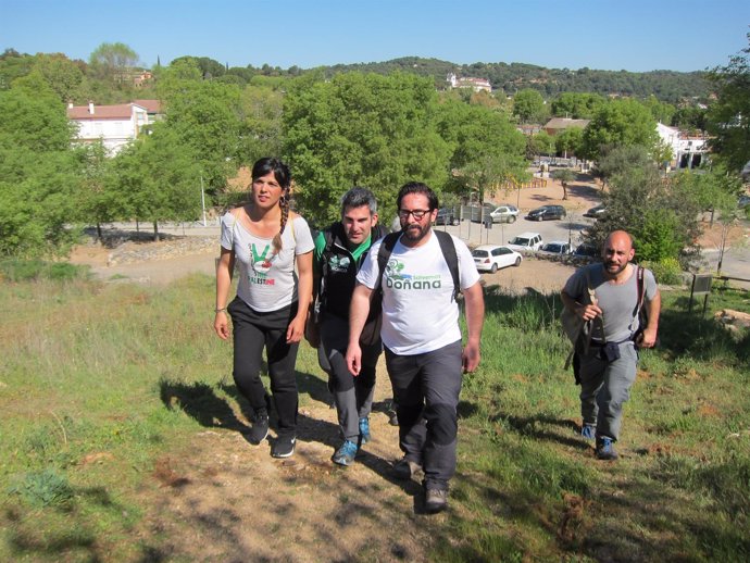 Rodríguez, Moscoso y otros responsables de Podemos en el inicio de un sendero