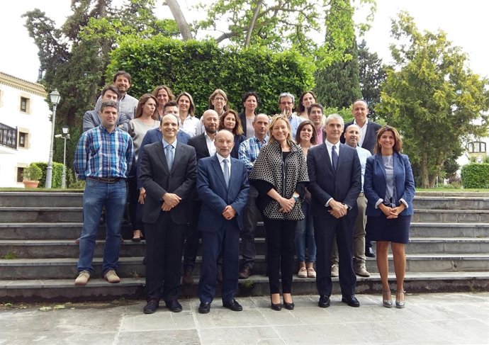 Gastón con alumnos del Instituto Empresa