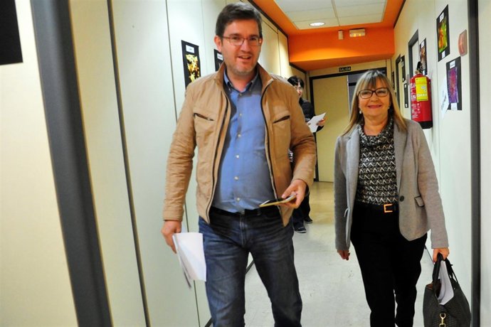 El diputado y la senadora Perla Borao, del PSOE Teruel.