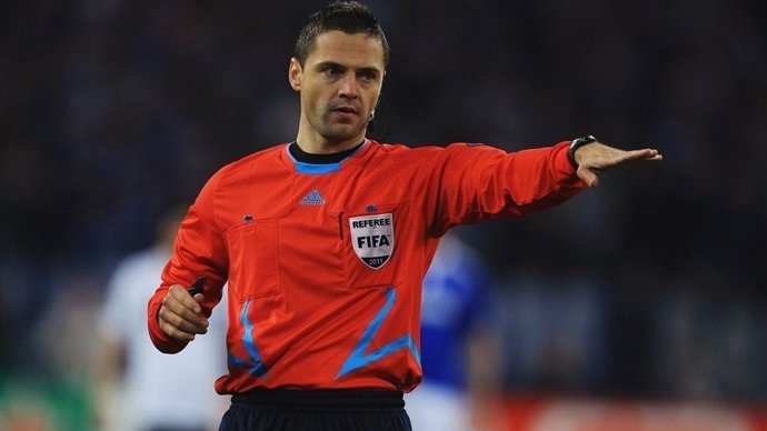 Árbitro esloveno Damir Skomina 
