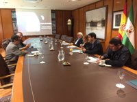 El PSOE muestra su apoyo al Puerto e incide en el impulso de las infraestructuras para las exportaciones