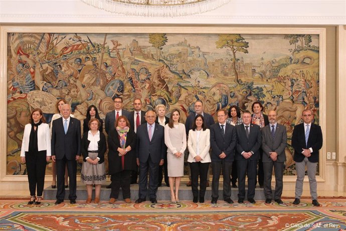 La reina Letizia recibe a organizaciones abordar consumo alcohol menores