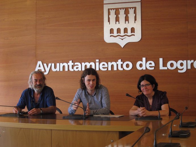 Peña, en el centro, con Zúñiga y Paz Manso de Zúñiga