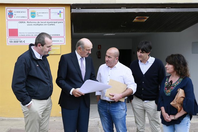 Mazón inaugura la rehabilitación de un edificio municipal en Cartes 