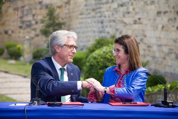 El alcalde de Tarragona y la presidenta de Loterías, Inmaculada García
