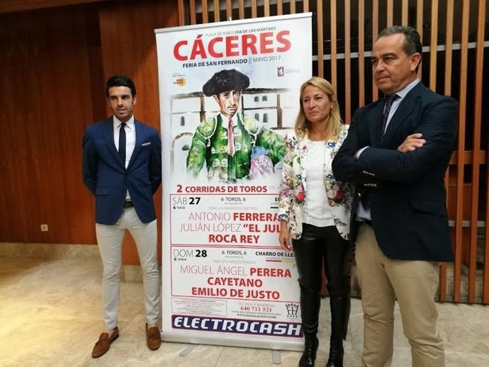 Presentación de cartel de Toros de San Fernando Cáceres