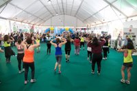 El patio de la Diputación de Sevilla acoge hasta el domingo la I Feria de Turismo Saludable