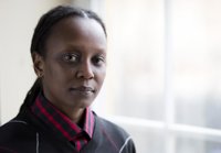 La Policía de Ruanda detiene a una destacada activista gay de Uganda