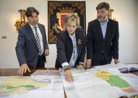 El equipo de Gobierno se reúne con el presidente de la APS para avanzar en el PGOU