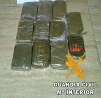 Detenido un vecino de El Ejido con once paquetes de hachís ocultos en su vehículo