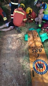 Rescatan a un ciclista herido al caer cerca de un barranco en Picassent
