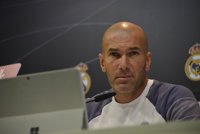 Zidane: "Manejar a personas es más importante que la táctica"
