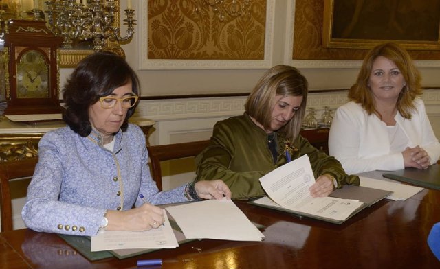 Firma de protocolo entre la Consejería de Cultura y la Diputación de Cádiz