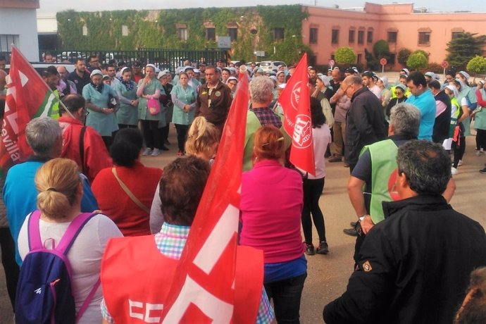 Concentración de los sindicatos en La Jarilla