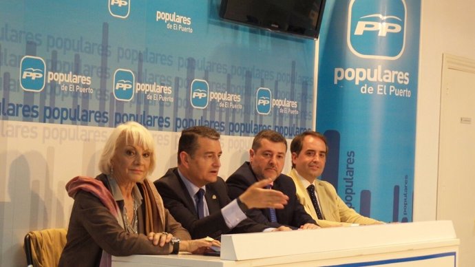 Antonio Sanz se reúne con el Comité Local del PP en El Puerto de Santa María