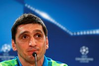 Tayfun Korkut dejará de entrenar al Bayer Leverkusen al final de la temporada