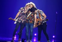 Así ha sido la actuación de Manel Navarro en Eurovisión