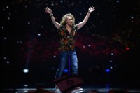 Manel Navarro responde con humor a su error en Eurovisión