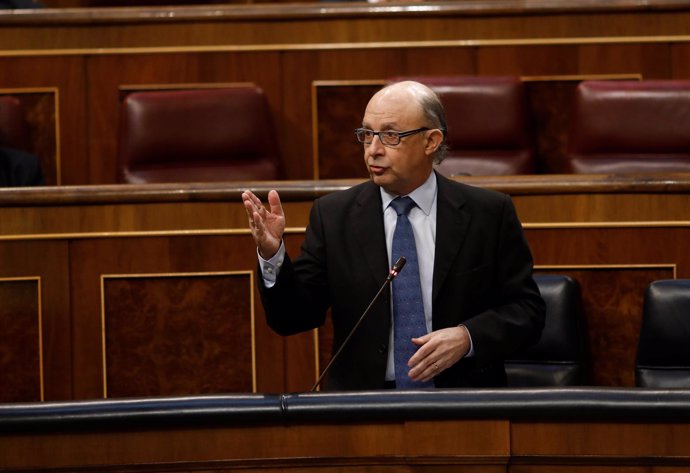 Cristóbal Montoro, ministro de Hacienda 