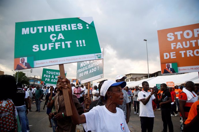 Protestas contra los soldados amotinados en Costa de Marfil