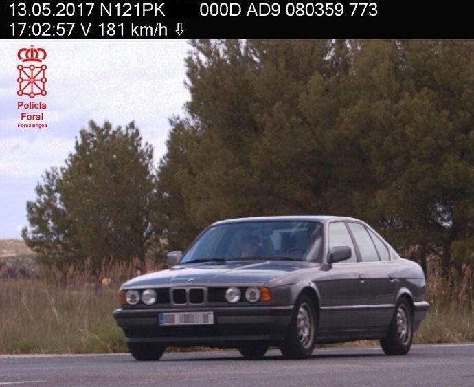 Vehículo multado por circular a 181 km/h