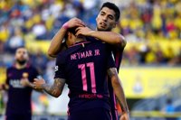 Neymar y su 'hat-trick' aguantan el pulso al Madrid por LaLiga