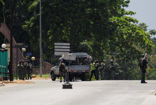 Militares amotinados en Abiyán