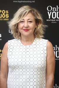 Carmen Machi dedica su Medalla “a las mujeres a las que se ha premiado poco” y destaca la “hospitalidad” de Madrid