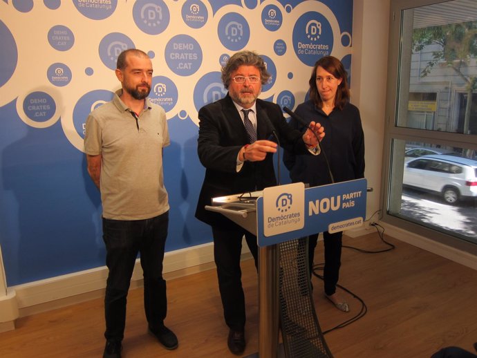 Concejal G.Ardanuy, diputados A.Castellà y T.Laïlla (Demòcrates)