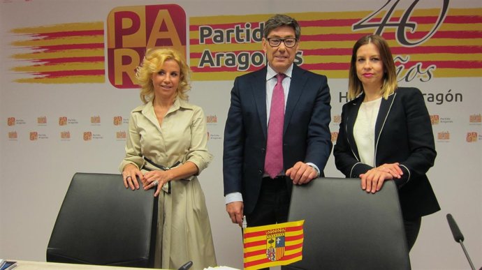 Rosa Santos, Arturo Aliaga y María Herrero                         