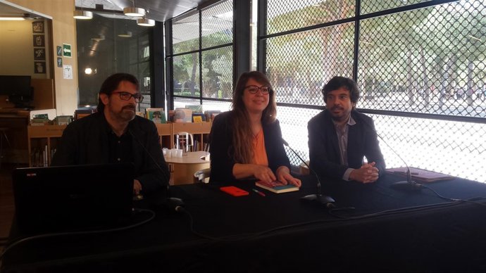 Janet Sanz, Frederic Ximeno y Daniel Mòdol en rueda de prensa