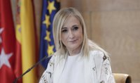 Cifuentes, ante moción de censura de Podemos: “Si quieren hacer una performance, que la hagan; yo a lo mío, a gobernar”