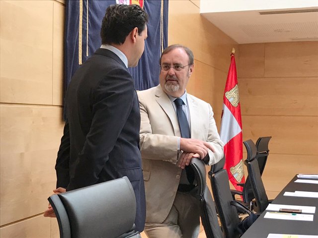 Fernando Rey conversa con Raúl de la Hoz