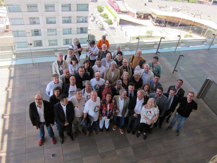 D.Bassa junto a los promotores de la RGC y miembros de la Conselleria