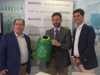 Impulsan un sistema para fomentar el reciclado del vidrio entre los establecimientos de Marbella