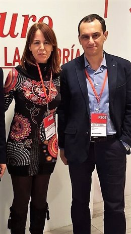 Manuel Hernández, del PSOE de Ceuta, junto a Sandra López