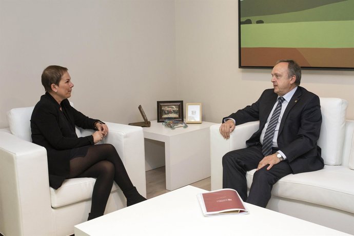 Uxue Barkos y Alfredo Irujo.