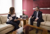 Mendia y Ximo Puig destacan el papel de los socialistas en la ampliación de derechos y la lucha contra la desigualdad 