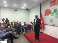 Jiménez Barrios no ve en el PSOE "riesgo de romperse" y alaba la democracia interna tras un debate que no vio agresivo