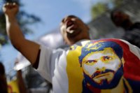 Leopoldo López asegura que se le impidió acceso a sus abogados durante más de un mes