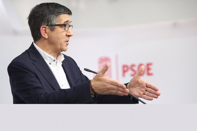 Patxi López tras el debate con los candidatos a liderar el PSOE