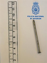 Detenido un octogenario, carpintero jubilado, por rayar hasta 19 coches estacionados en el barrio del Carmen