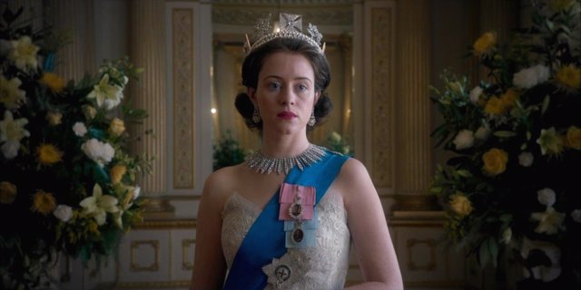    Claire Foy