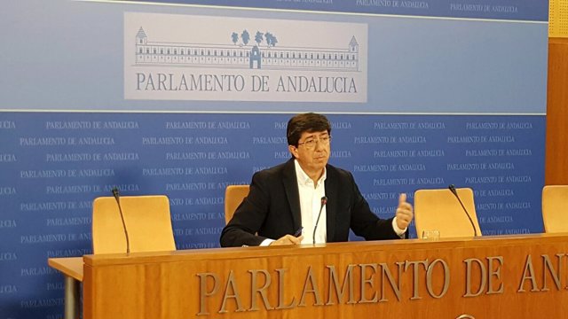 El presidente y portavoz de Ciudadanos en el Parlamento andaluz, Juan Marín