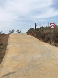 Extremadura destina 1,27 millones a contratación de suministro de maquinaria para mantenimiento de caminos rurales