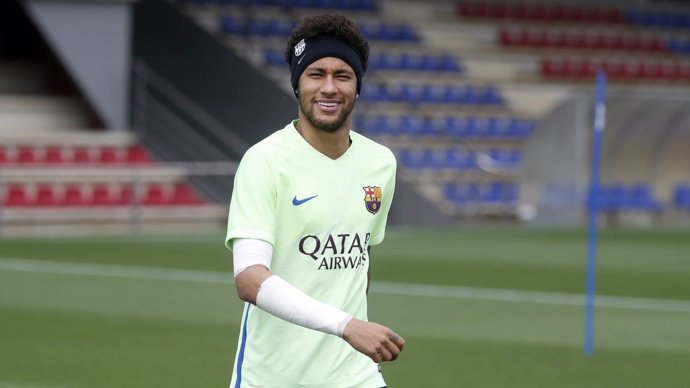 Neymar entrenando con el Barcelona
