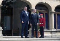 Puig propone a Urkullu un frente común para reclamar la transferencia de las competencias de los puertos