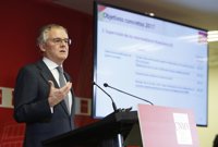 Albella (CNMV) anima a las empresas valencianas "de cierto tamaño" a "cambiar el chip" y salir a Bolsa