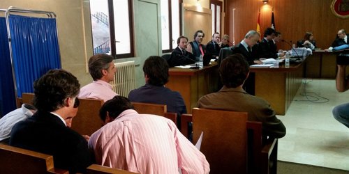 Hermanos Ruiz Mateos En El Juzgado