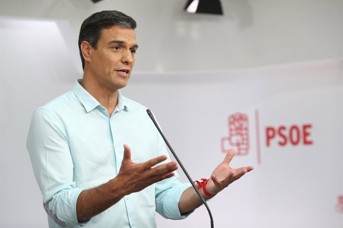 Pedro Sánchez després del debat amb els candidats per liderar el PSOE